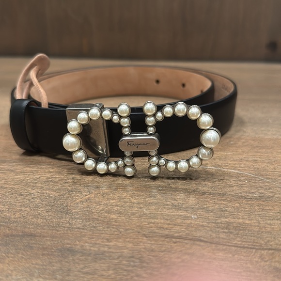 Sold on eBay! Ferragamo Women's Faux-Pearl Gancini Buckle Leather Belt - Picture 2 of 8